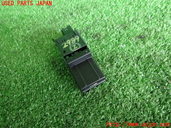 2UPJ-29896307]ポルシェ・ケイマン(98720)スイッチ2 (キー) 中古 (987c型)_m0002.jpg