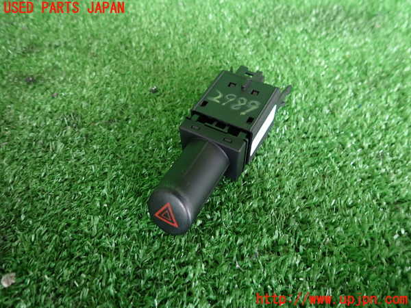 2UPJ-29896290]ポルシェ・ケイマン(98720)ハザードスイッチ 中古 (987c型)_m0001.jpg