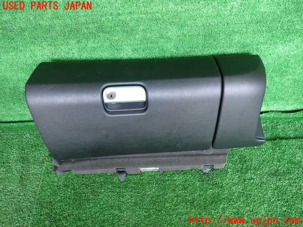 2UPJ-29897516]ポルシェ・ケイマン(98720)グローブボックス1 中古 (987c型)_m0001.jpg