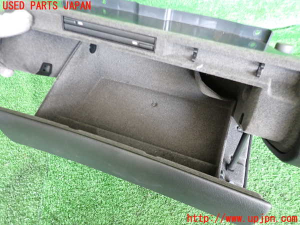 2UPJ-29897516]ポルシェ・ケイマン(98720)グローブボックス1 中古 (987c型)_m0002.jpg