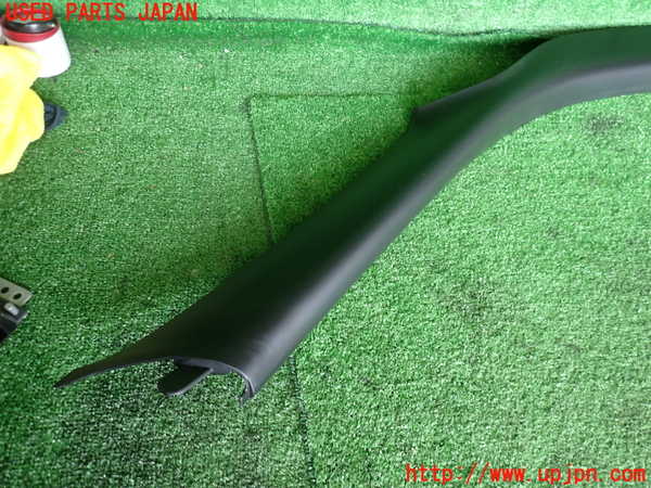 2UPJ-29897655]ポルシェ・ケイマン(98720)右フロントピラートリム 中古 (987c型)_m0002.jpg