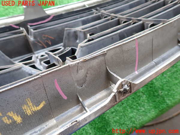 2UPJ-29901050]ランクル100系(UZJ100W)ラジエターグリル 中古_m0004.jpg
