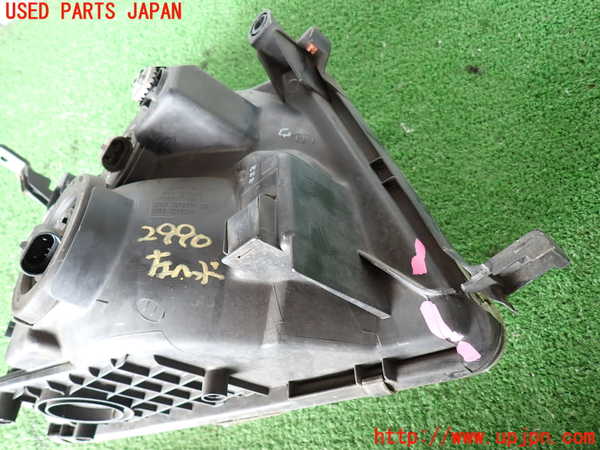 2UPJ-29901132]ランクル100系(UZJ100W)左ヘッドライト ハロゲン 【ジャンク品】 中古_m0003.jpg