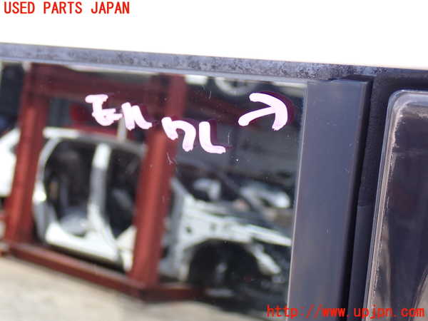 2UPJ-29901380]ランクル100系(UZJ100W)右クォーターガラス (43R-00073 M2E45) 中古_m0002.jpg