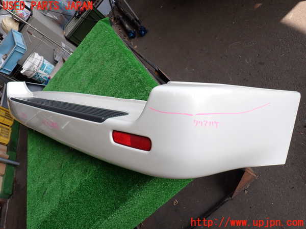 2UPJ-29901610]ランクル100系(UZJ100W)リアバンパー 中古_m0003.jpg