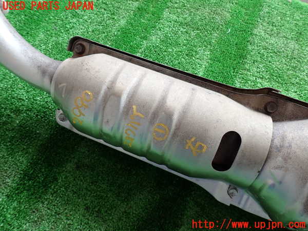 2UPJ-29902661]ランクル100系(UZJ100W)触媒1 中古_m0003.jpg