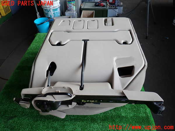 2UPJ-29907265]ランクル100系(UZJ100W)左3列目シート 中古_m0004.jpg