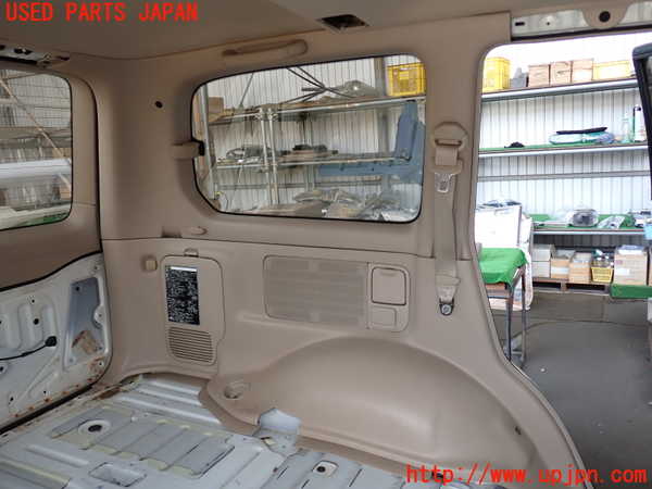 2UPJ-29907680]ランクル100系(UZJ100W)左リアピラートリム 中古_m0001.jpg