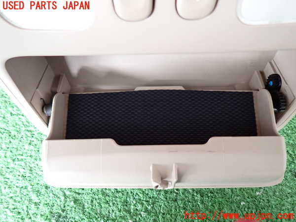 2UPJ-29906411]ランクル100系(UZJ100W)ルームランプ1 1列目 中古_m0002.jpg