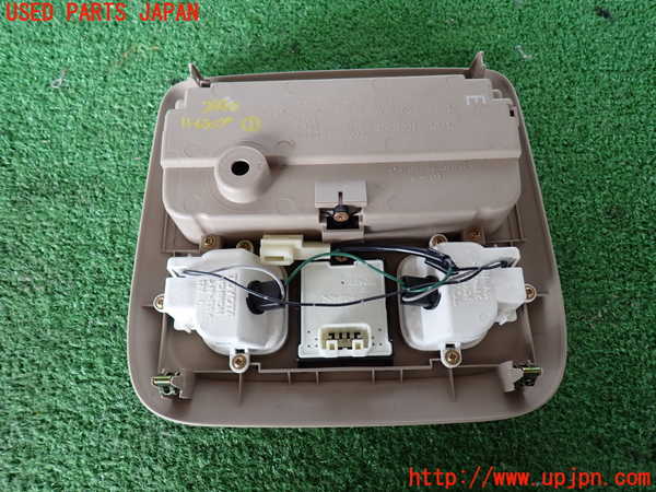 2UPJ-29906411]ランクル100系(UZJ100W)ルームランプ1 1列目 中古_m0003.jpg