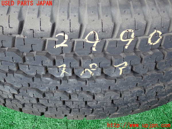 2UPJ-29909601]ランクル100系(UZJ100W)スペアタイヤ1 275/70R16 中古_m0003.jpg