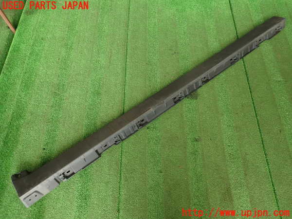 2UPJ-29911390]ジャガー・Fペイス(DC2NA)右サイドステップ 中古_m0001.jpg