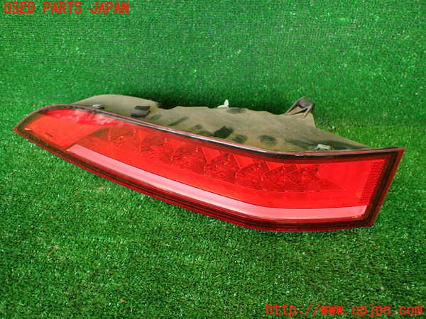2UPJ-29911536]ジャガー・Fペイス(DC2NA)左テールランプ 中古_m0001.jpg