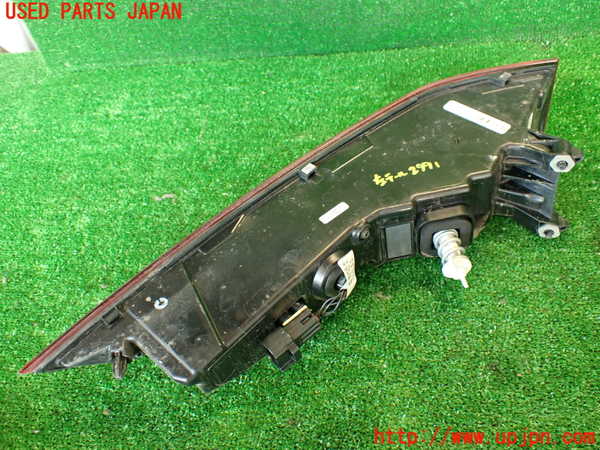 2UPJ-29911536]ジャガー・Fペイス(DC2NA)左テールランプ 中古_m0003.jpg
