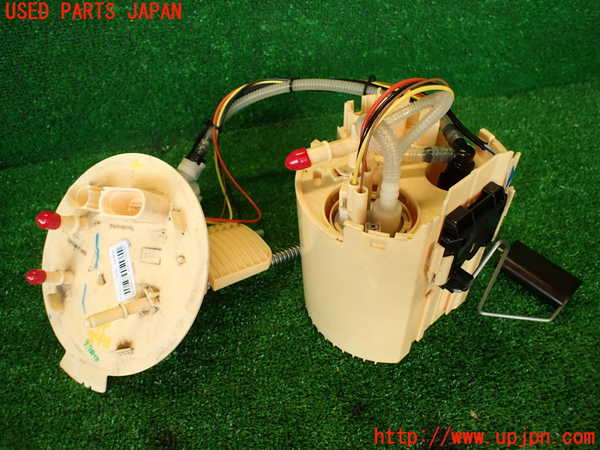 2UPJ-29912510]ジャガー・Fペイス(DC2NA)燃料ポンプ 中古_m0001.jpg