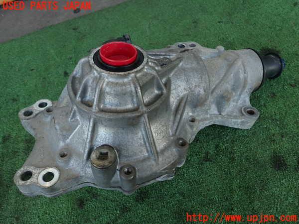 2UPJ-29914350]ジャガー・Fペイス(DC2NA)フロントデフ 中古_m0002.jpg