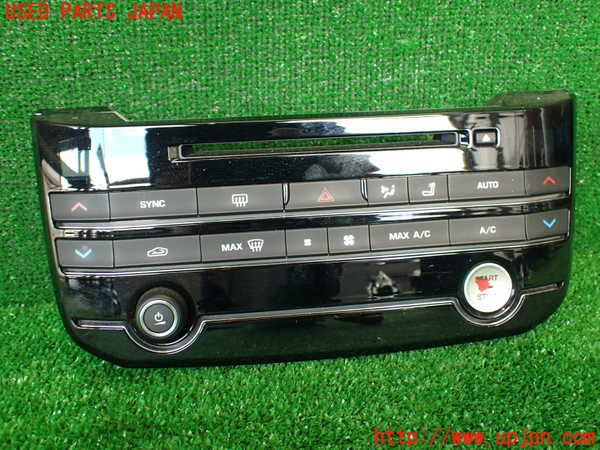 2UPJ-29916066]ジャガー・Fペイス(DC2NA)エアコンスイッチ1 中古_m0001.jpg