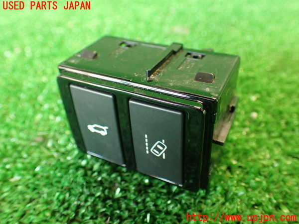 2UPJ-29916308]ジャガー・Fペイス(DC2NA)スイッチ3 (トランクオープナー 車線逸脱警報OFF) 中古_m0001.jpg