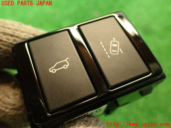 2UPJ-29916308]ジャガー・Fペイス(DC2NA)スイッチ3 (トランクオープナー 車線逸脱警報OFF) 中古_m0002.jpg