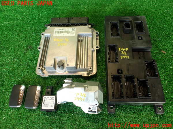 2UPJ-29916110]ジャガー・Fペイス(DC2NA)エンジンコンピューター 中古_m0001.jpg