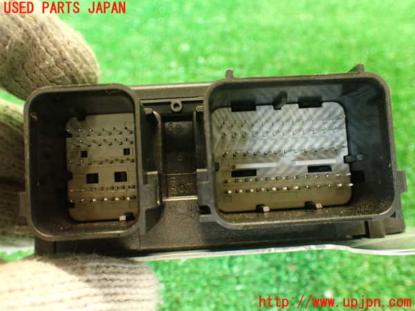 2UPJ-29916145]ジャガー・Fペイス(DC2NA)エアバッグコンピューター 中古_m0003.jpg