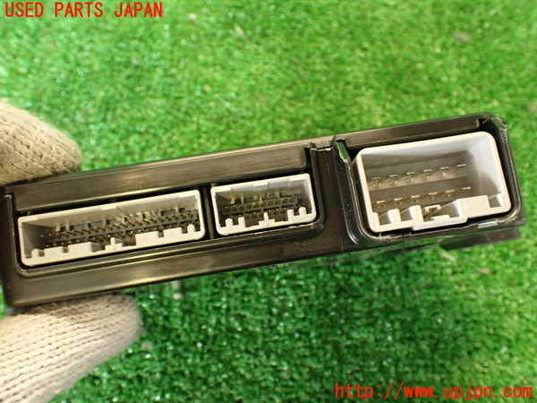 2UPJ-29916146]ジャガー・Fペイス(DC2NA)コンピューター1 (FK72-19H44-BH) 中古_m0003.jpg