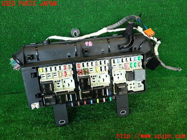 2UPJ-29916743]ジャガー・Fペイス(DC2NA)ヒューズボックス3 中古_m0001.jpg