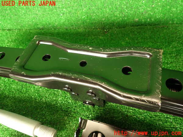 2UPJ-29917805]ジャガー・Fペイス(DC2NA)車載工具 中古_m0003.jpg