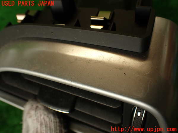 2UPJ-29917527]ジャガー・Fペイス(DC2NA)エアコン吹き出し口2 (右) 中古_m0002.jpg