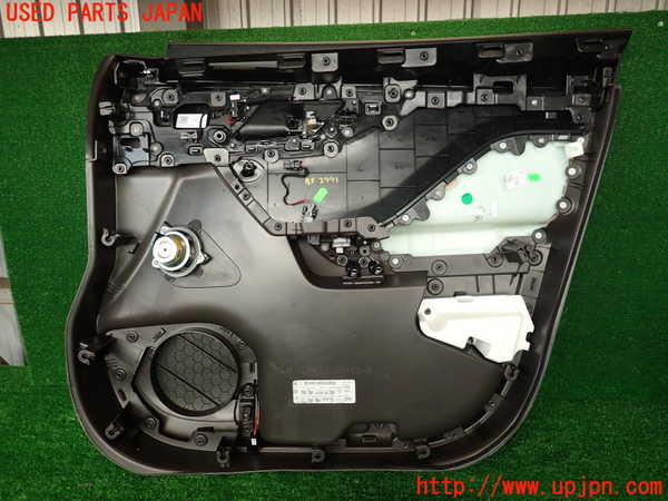 2UPJ-29911264]ジャガー・Fペイス(DC2NA)左前ドア内張り 中古_m0005.jpg