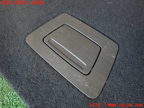 2UPJ-29917771]ジャガー・Fペイス(DC2NA)ラゲッジトレイ1 中古_m0002.jpg