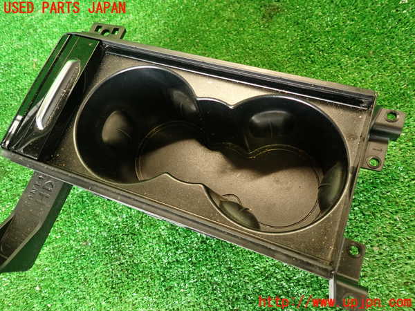 2UPJ-29917810]ジャガー・Fペイス(DC2NA)ドリンクホルダー 中古_m0003.jpg