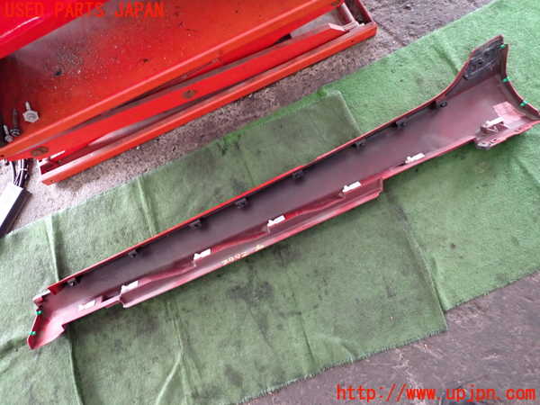 2UPJ-29921390]ボルボ・V40(MD4204T)右サイドステップ 中古_m0005.jpg