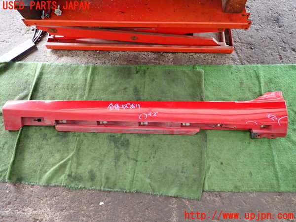 2UPJ-29921392]ボルボ・V40(MD4204T)左サイドステップ 中古_m0001.jpg