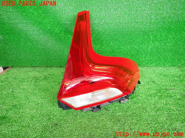 2UPJ-29921530]ボルボ・V40(MD4204T)右テールランプ 中古_m0001.jpg