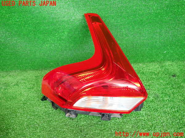 2UPJ-29921536]ボルボ・V40(MD4204T)左テールランプ 中古_m0001.jpg