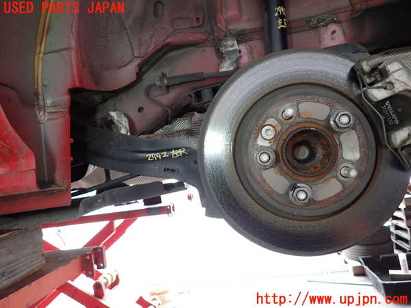 2UPJ-29924305]ボルボ・V40(MD4204T)左リアナックルハブ 中古_m0001.jpg