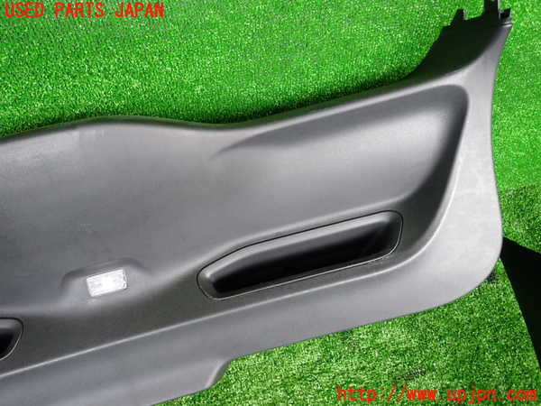 2UPJ-29921578]ボルボ・V40(MD4204T)バックドア内張り 中古_m0002.jpg