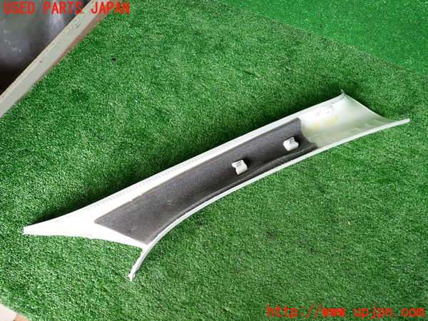 2UPJ-29927660]ボルボ・V40(MD4204T)左フロントピラートリム 中古_m0004.jpg