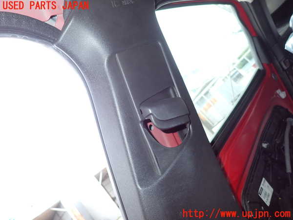 2UPJ-29927665]ボルボ・V40(MD4204T)右センターピラートリム 中古_m0002.jpg