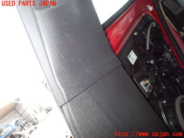 2UPJ-29927665]ボルボ・V40(MD4204T)右センターピラートリム 中古_m0003.jpg