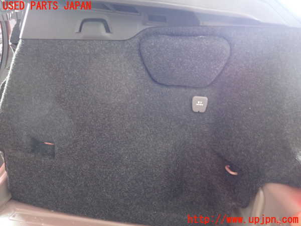 2UPJ-29927675]ボルボ・V40(MD4204T)右リアピラートリム 中古_m0005.jpg