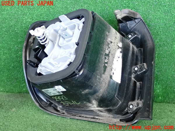 2UPJ-29931530]ジープ・レネゲード(BU14)右テールランプ 中古_m0002.jpg