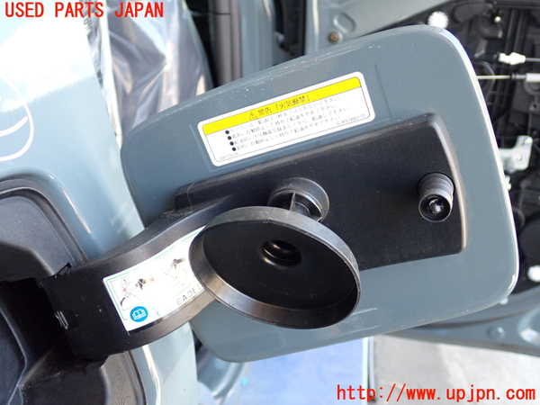 2UPJ-29931690]ジープ・レネゲード(BU14)フューエルリッド 中古_m0002.jpg