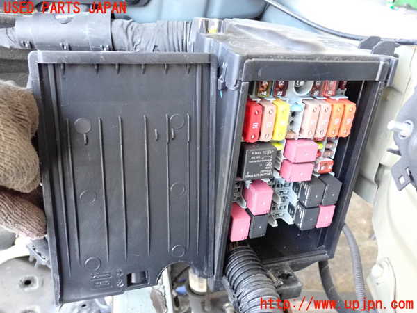 2UPJ-29936742]ジープ・レネゲード(BU14)ヒューズボックス2 中古_m0002.jpg