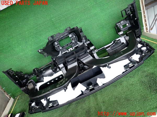 2UPJ-29937505]ジープ・レネゲード(BU14)ダッシュボード 中古_m0005.jpg