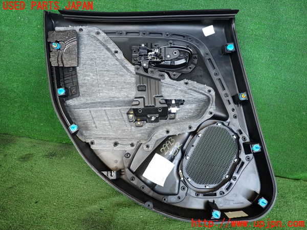 2UPJ-29931294]ジープ・レネゲード(BU14)右後ドア内張り 中古_m0004.jpg