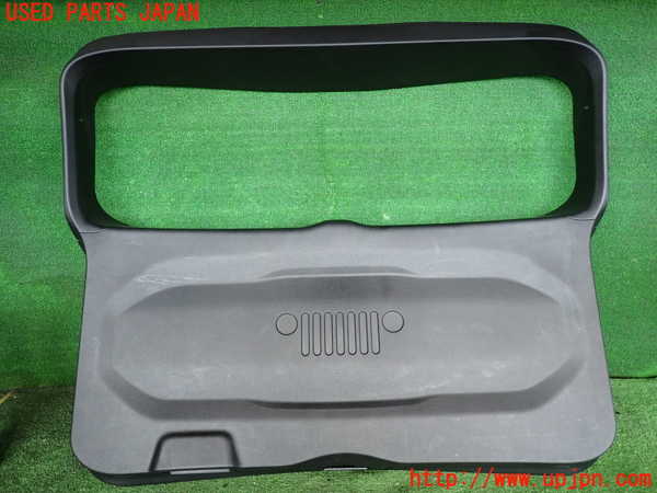 2UPJ-29931578]ジープ・レネゲード(BU14)バックドア内張り 中古_m0001.jpg