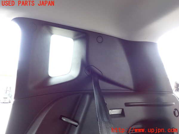 2UPJ-29937675]ジープ・レネゲード(BU14)右リアピラートリム 中古_m0002.jpg