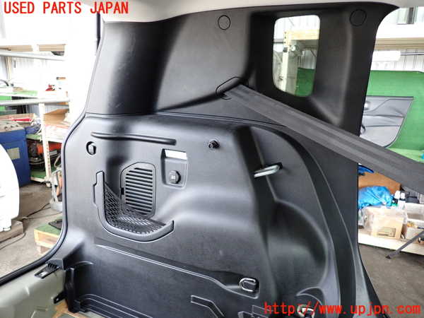 2UPJ-29937680]ジープ・レネゲード(BU14)左リアピラートリム 中古_m0001.jpg